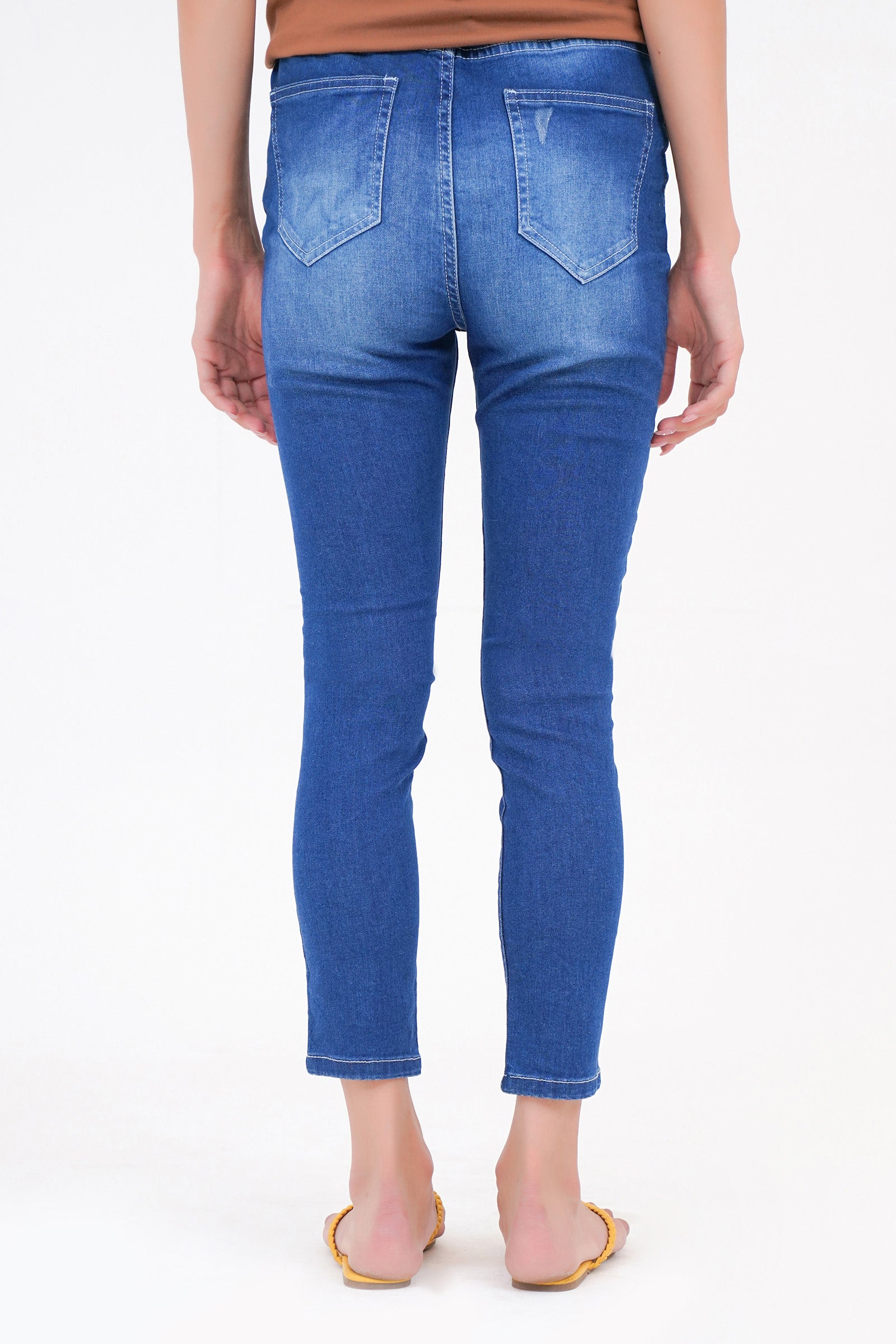 Skinny Jeans Beyond East Official