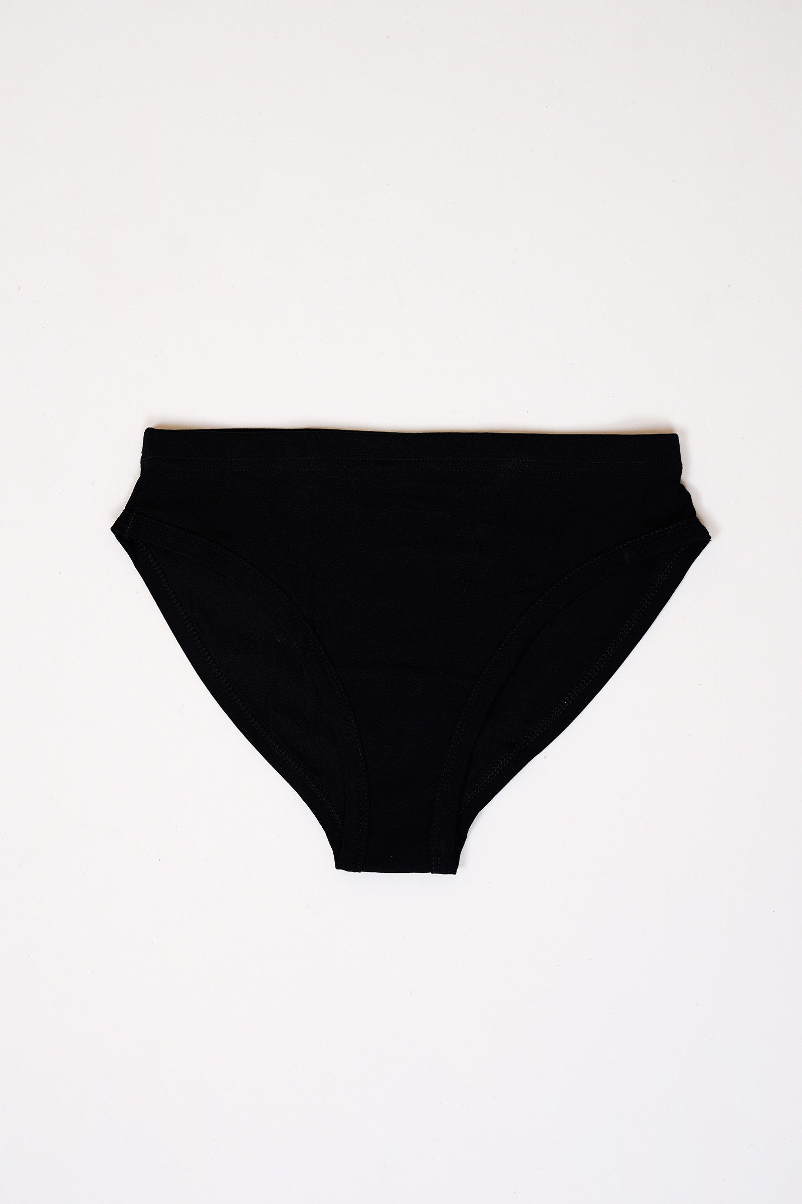 Pack of 3 briefs. Beyond East Official