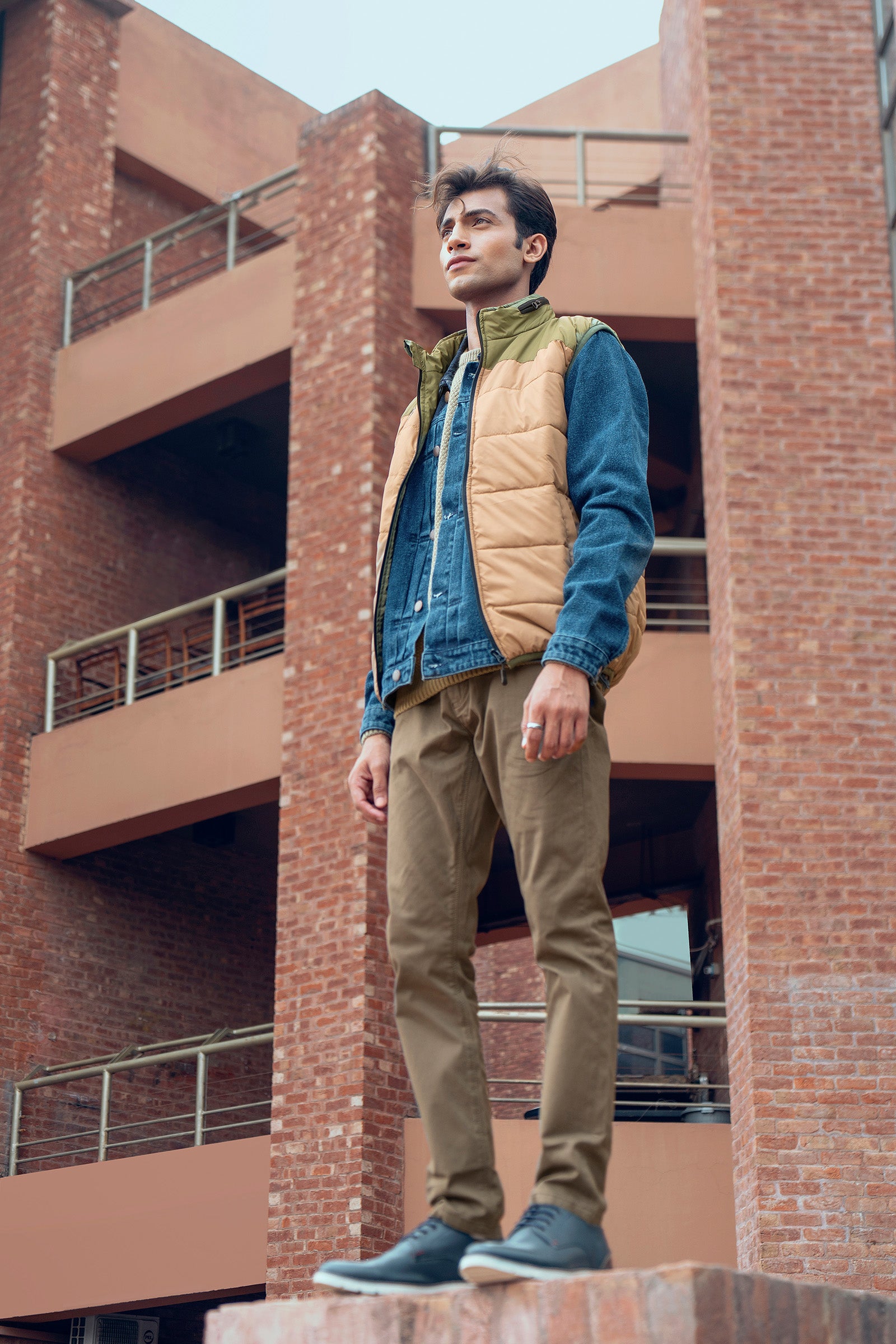 Puffer Gilet Beyond East Official