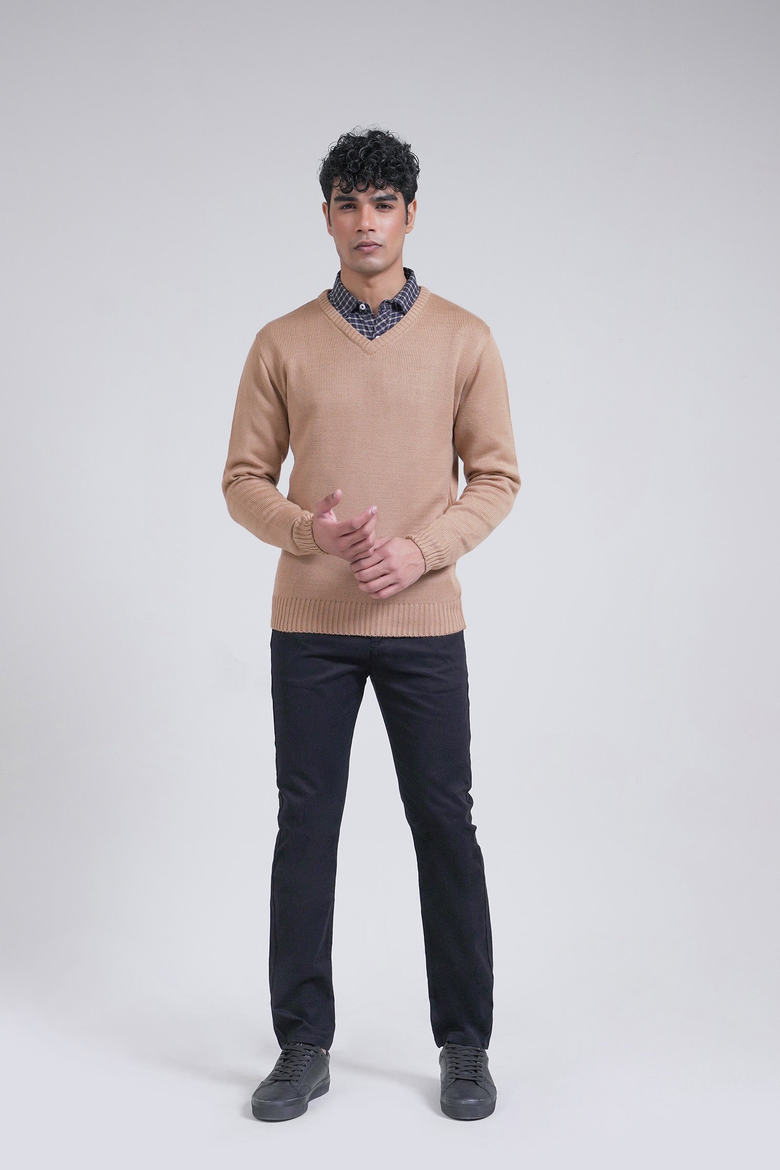 Basic Sweater Beyond East Official