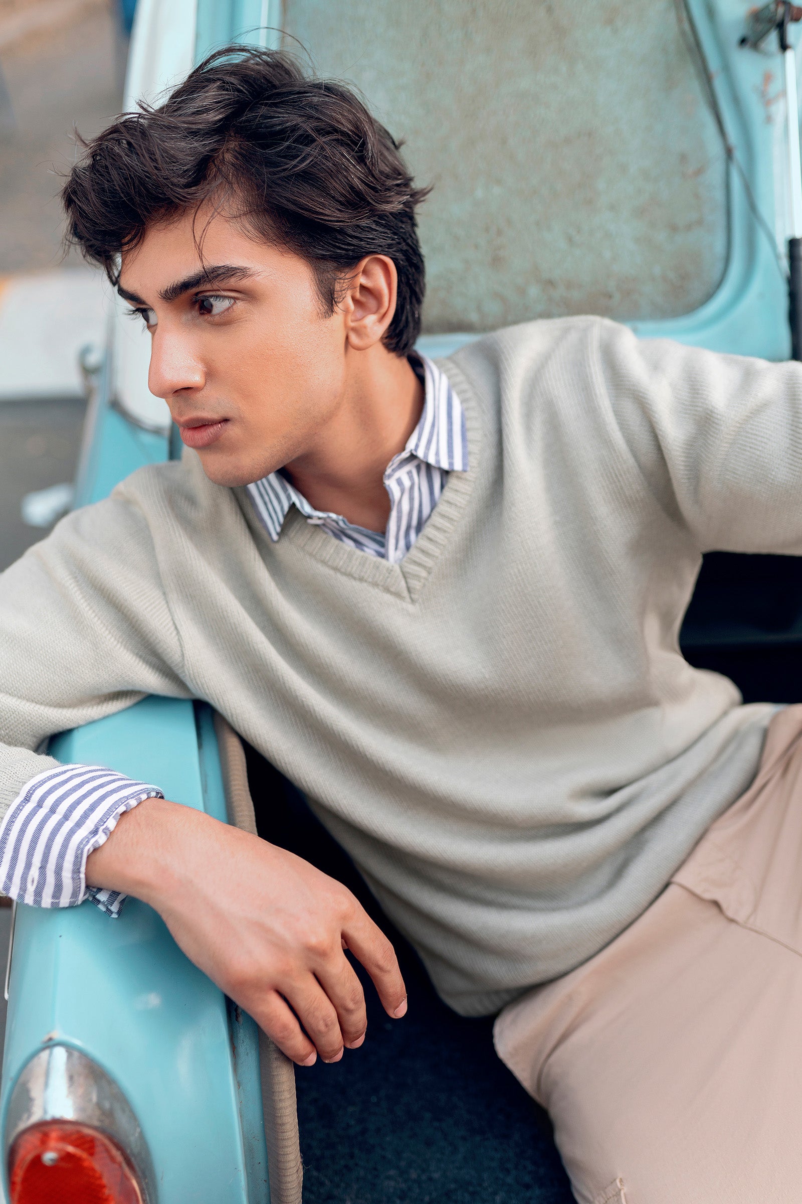 Basic Sweater Beyond East Official