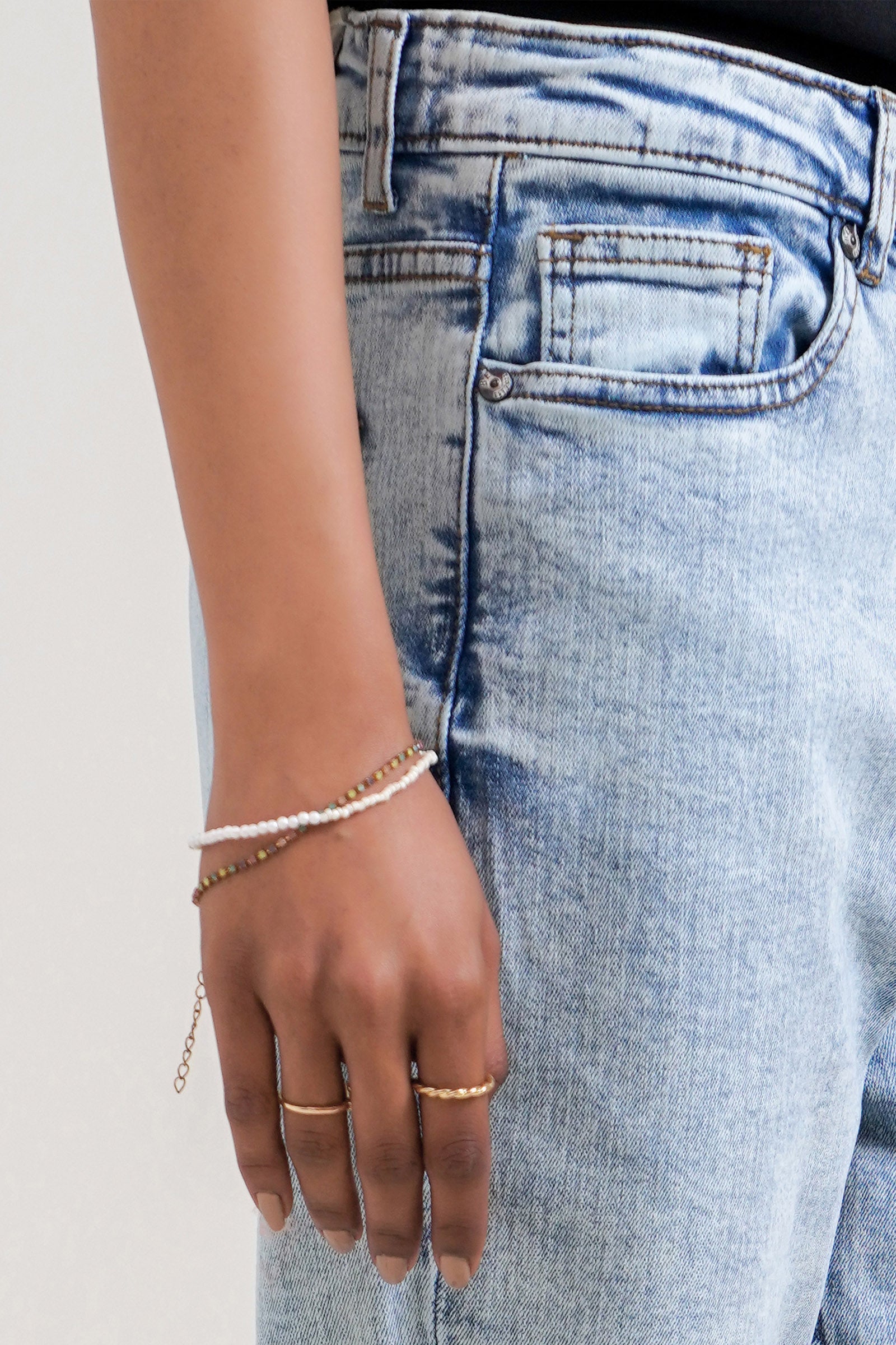 Mom Fit Jeans Beyond East Official