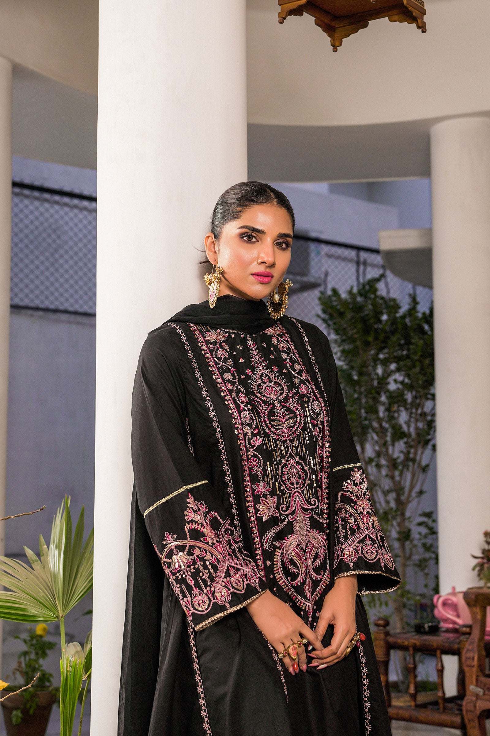 ZOONA (3PC) Beyond East Official