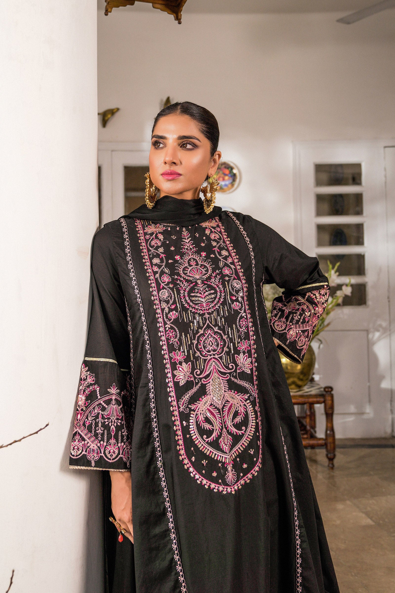 ZOONA (3PC) Beyond East Official
