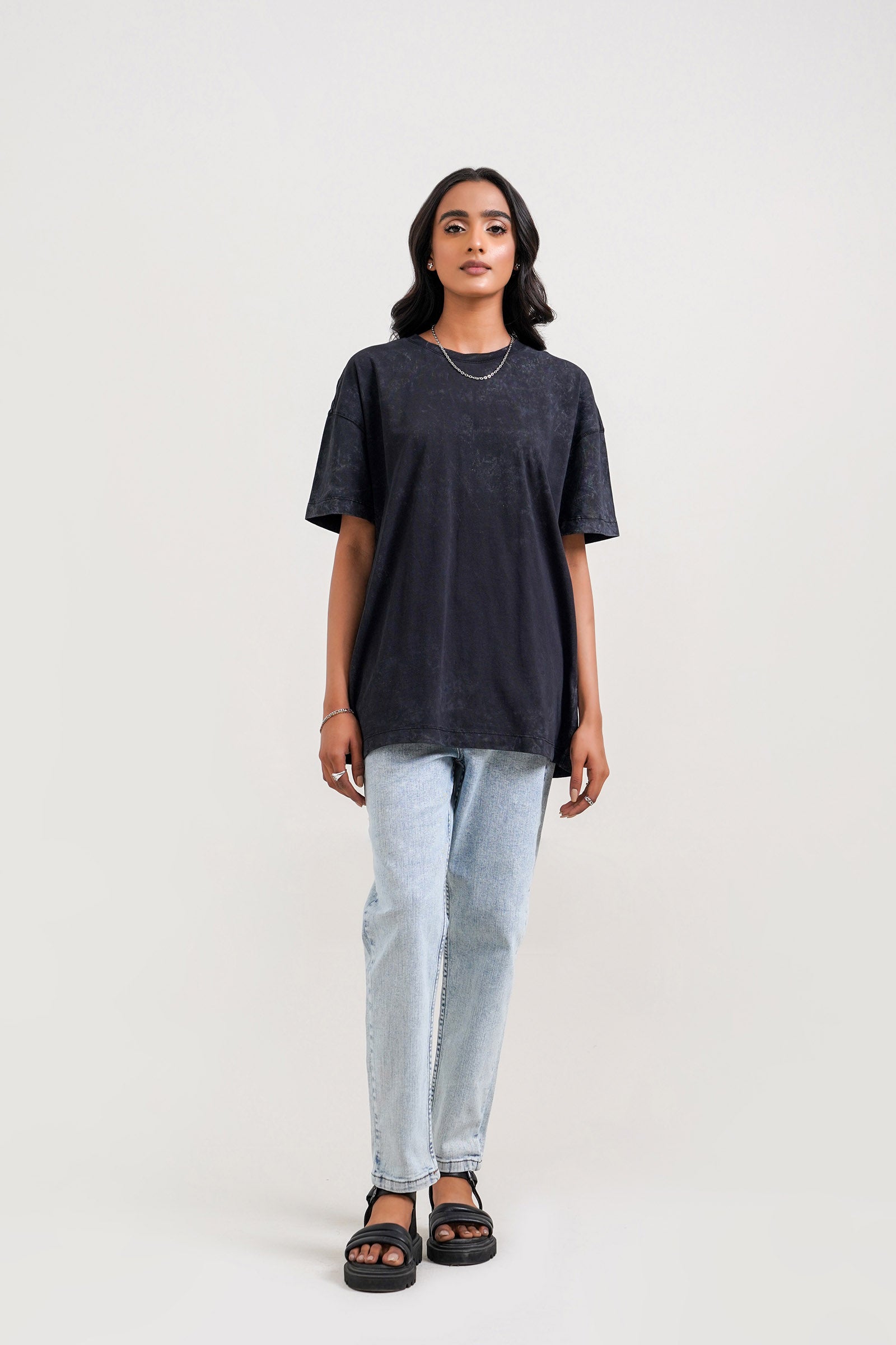 Basic T-shirt Beyond East Official