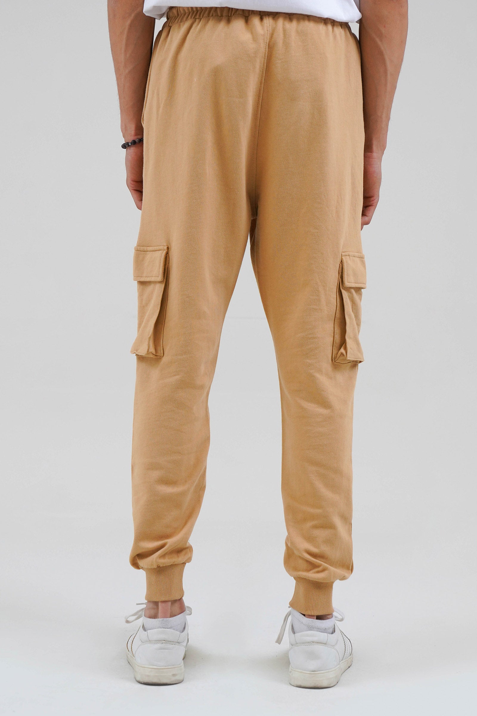 Basic Joggers Beyond East Official
