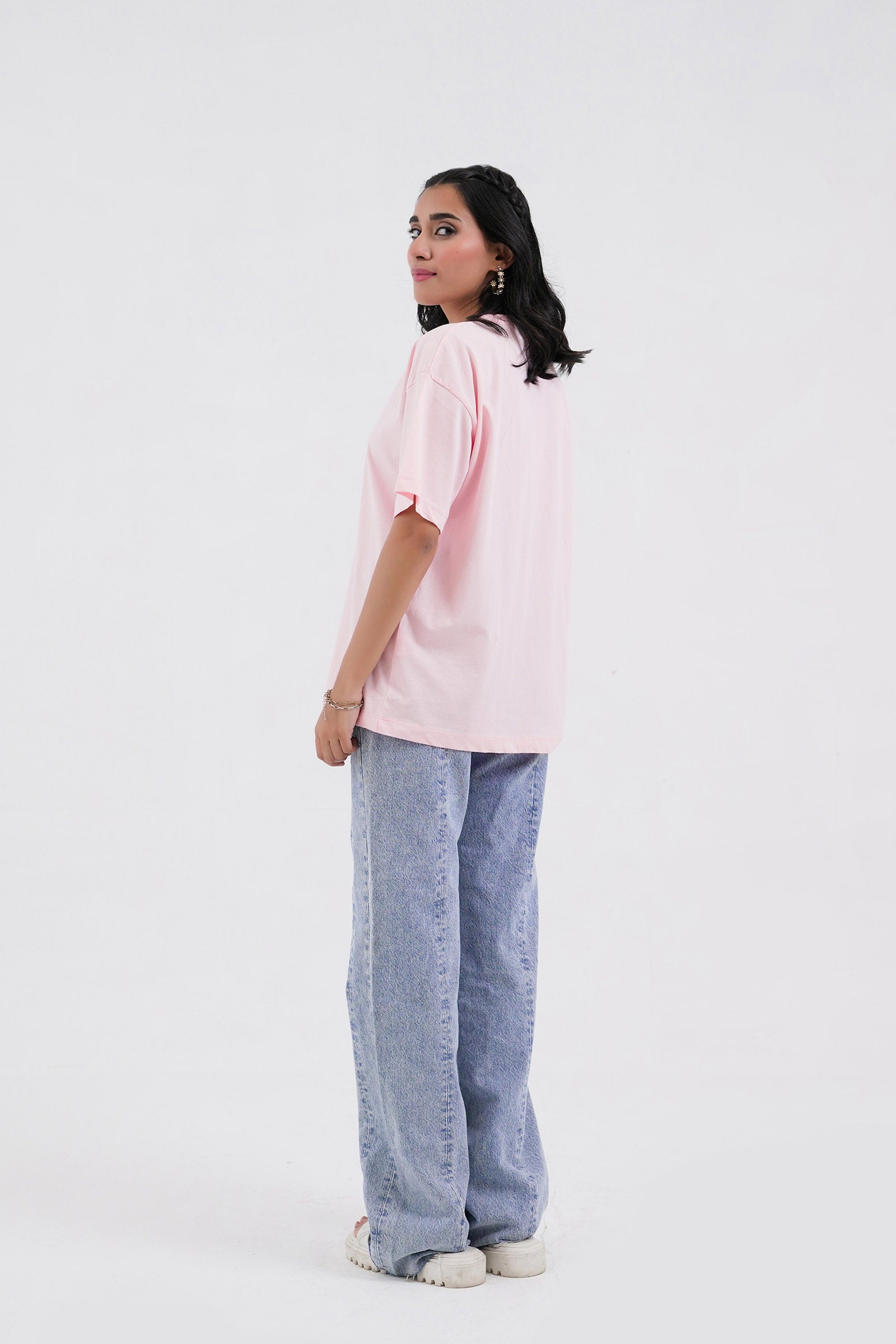 Basic T-shirt Beyond East Official