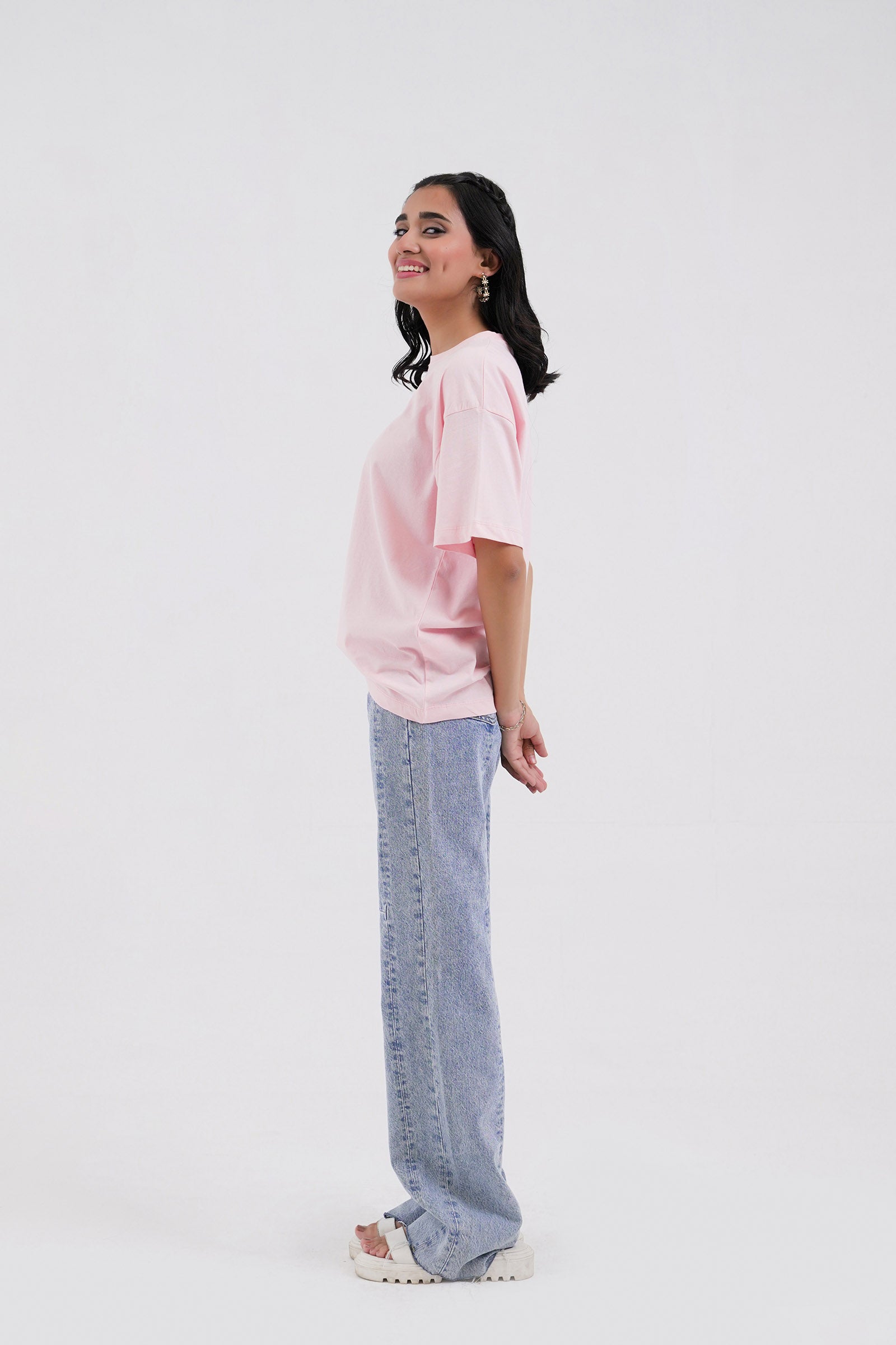 Basic T-shirt Beyond East Official